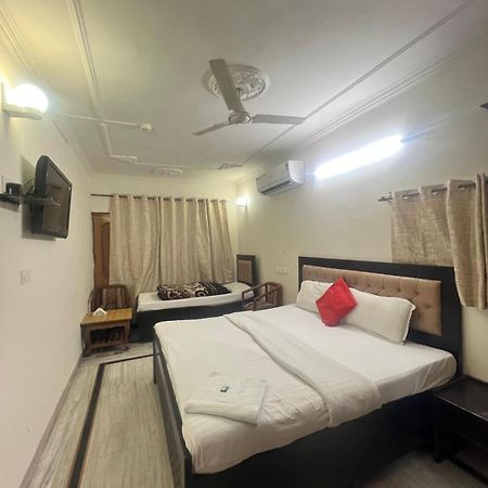 Hotel Majestic Chandīgarh エクステリア 写真